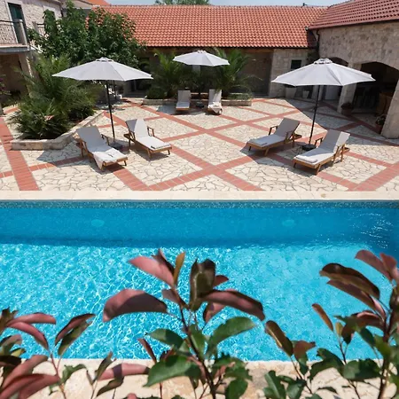 Jokic Dvori Zadarvillas Βίλα Islam Grcki