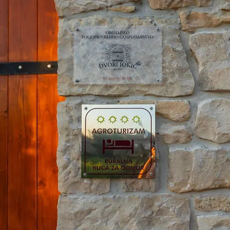 Jokic Dvori Zadarvillas Islam Grčki