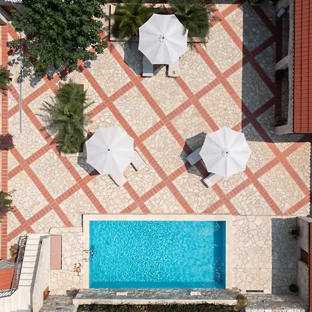 Jokic Dvori Zadarvillas Islam Grčki